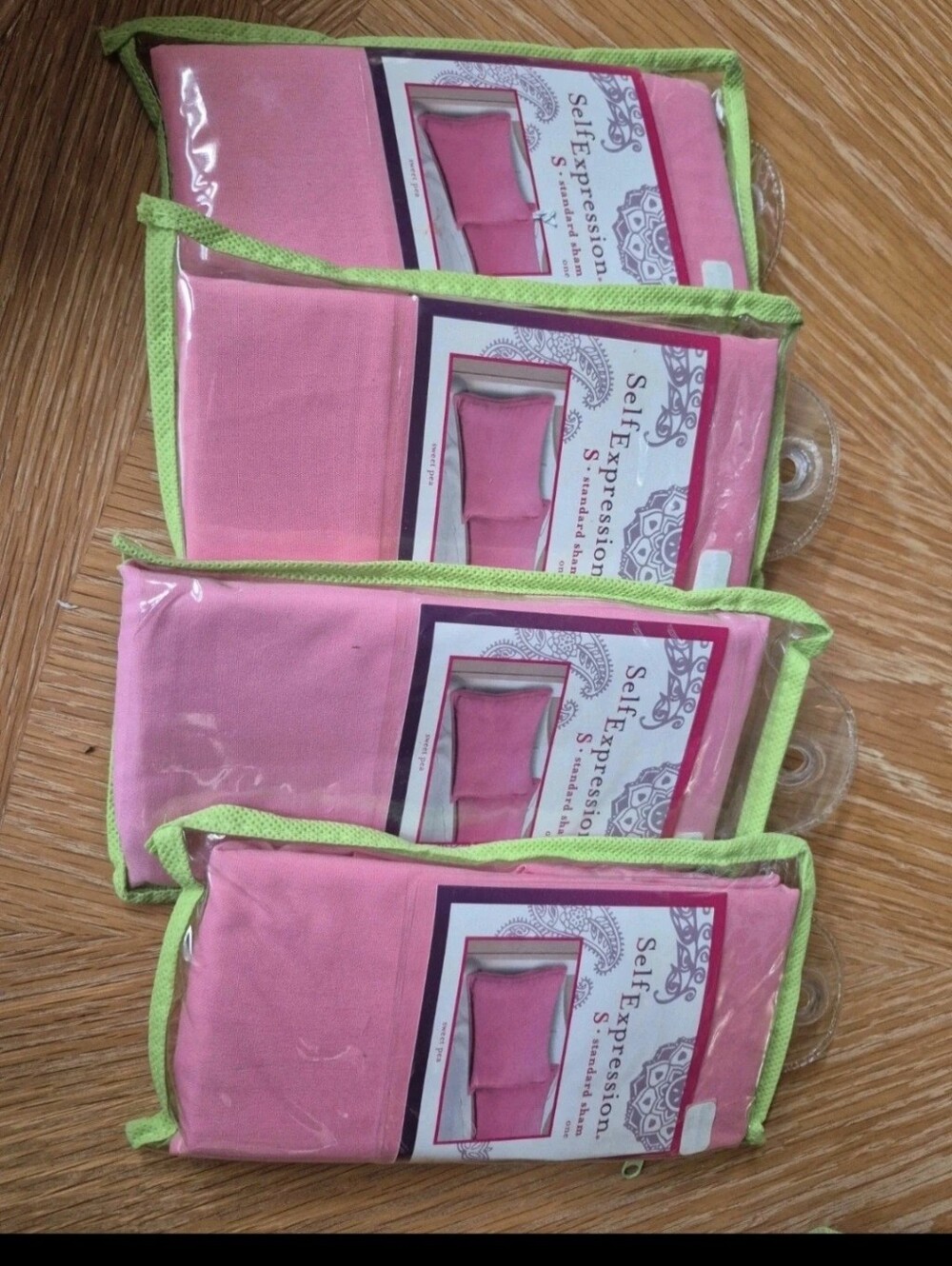 SelfExpression Bright Pink Pillow Sham Set  Of 4 (Fuchsia)